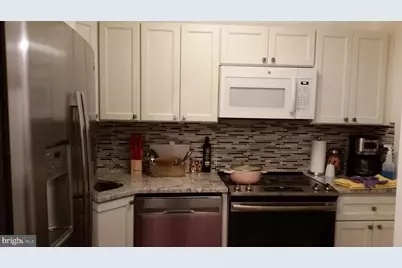 2034 Delancey Pl #2R, Philadelphia, PA 19103 - Photo 14
