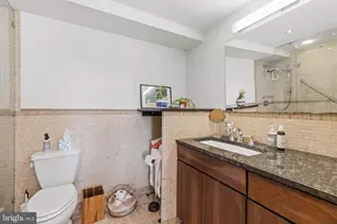 200 Locust St, Philadelphia, PA 19106 - Photo 24