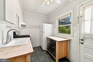 135 Hermit St, Philadelphia, PA 19127 - Photo 12