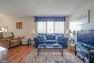 1231 Hemlock Dr, Philadelphia, PA 19116 - Photo 8