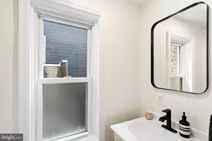 340 Monroe St, Philadelphia, PA 19147 - Photo 12