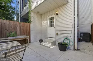 1232 N Hollywood St, Philadelphia, PA 19121 - Photo 32