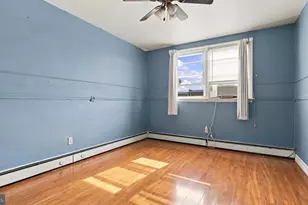 10025 S Canterbury Rd, Philadelphia, PA 19114 - Photo 22