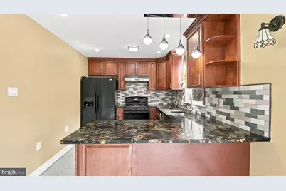 10025 S Canterbury Road, Philadelphia, PA 19114 - Photo 12