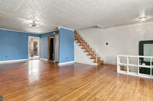10025 S Canterbury Rd, Philadelphia, PA 19114 - Photo 8