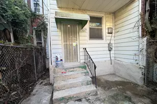 1942 N Myrtlewood St, Philadelphia, PA 19121 - Photo 12