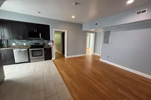 1023 Wallace St, Philadelphia, PA 19123 - Photo 16