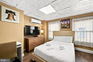 4 S Strawberry St, Philadelphia, PA 19106 - Photo 22