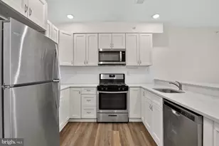 541 N Orianna St, Philadelphia, PA 19123 - Photo 2