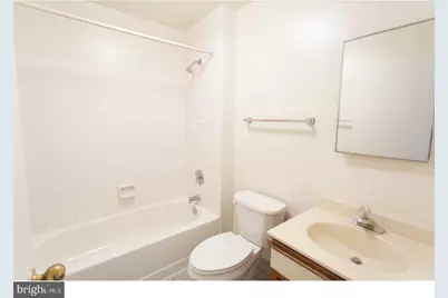 427 Vine Street #1, Philadelphia, PA 19106 - Photo 12