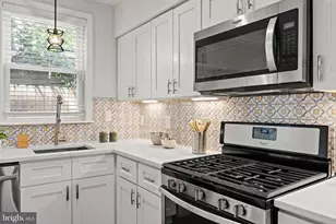 1306 S Chadwick St, Philadelphia, PA 19146 - Photo 12