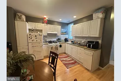 927 W Shunk Street, Philadelphia, PA 19148 - Photo 2