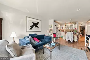 927 W Shunk St, Philadelphia, PA 19148 - Photo 2