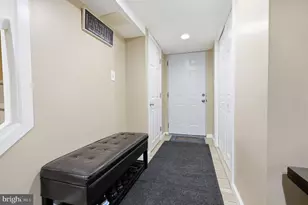 7450 Beverly Rd, Philadelphia, PA 19138 - Photo 32