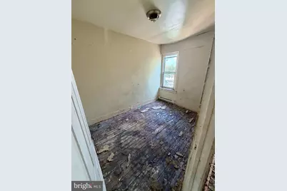 2738 W Glenwood Avenue, Philadelphia, PA 19121 - Photo 12