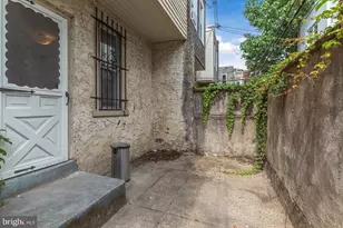 2341 Watkins St, Philadelphia, PA 19145 - Photo 12