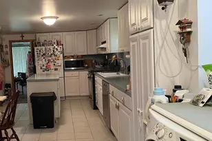 9730 Chapelcroft St, Philadelphia, PA 19115 - Photo 34