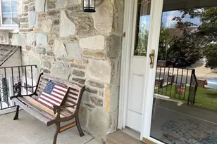 9730 Chapelcroft St, Philadelphia, PA 19115 - Photo 6