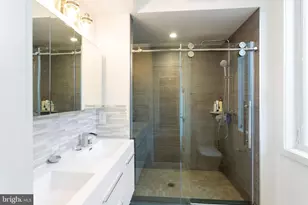 1759 Waterloo St, Philadelphia, PA 19122 - Photo 32