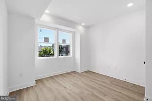 1020 W Arizona St, Philadelphia, PA 19133 - Photo 14