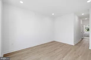 1020 W Arizona St, Philadelphia, PA 19133 - Photo 24