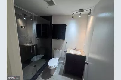 1217 Green Street #B, Philadelphia, PA 19123 - Photo 16