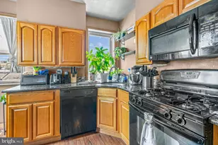 1304 S 10th St, Philadelphia, PA 19147 - Photo 24