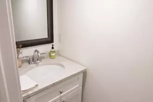 2019 Emily St, Philadelphia, PA 19145 - Photo 22
