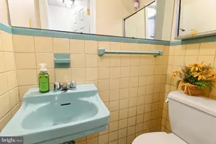 828 Brighton St, Philadelphia, PA 19111 - Photo 26