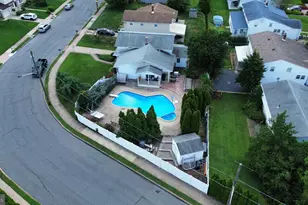 163 Laurie Ln, Philadelphia, PA 19115 - Photo 4