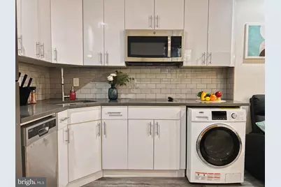 1725 Bainbridge Street #1R, Philadelphia, PA 19146 - Photo 2
