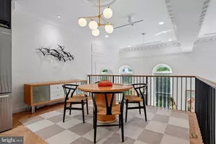 1035 Spruce St, Philadelphia, PA 19107 - Photo 10