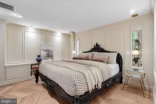 1035 Spruce St, Philadelphia, PA 19107 - Photo 12