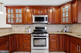 1933 Parrish St, Philadelphia, PA 19130 - Photo 12