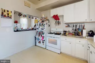 867 N 29th St, Philadelphia, PA 19130 - Photo 8