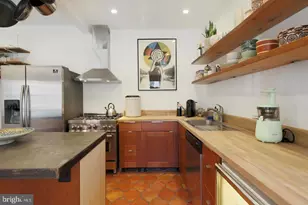322 Belgrade St, Philadelphia, PA 19125 - Photo 10