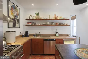 322 Belgrade St, Philadelphia, PA 19125 - Photo 12