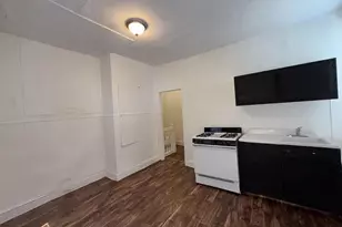 2200 Winton St, Philadelphia, PA 19145 - Photo 10