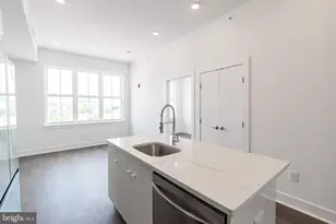 813 N Broad St, Philadelphia, PA 19123 - Photo 4