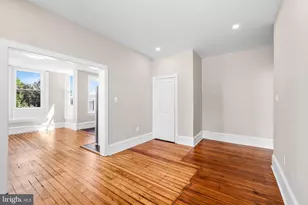 2311 Green St, Philadelphia, PA 19130 - Photo 4
