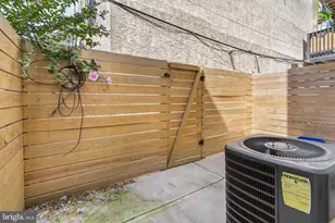 614 S 15th St, Philadelphia, PA 19146 - Photo 8