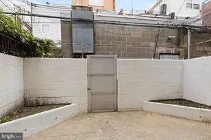 2445 S Rosewood St, Philadelphia, PA 19145 - Photo 26