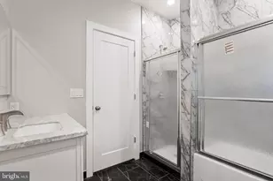 2445 S Rosewood St, Philadelphia, PA 19145 - Photo 16