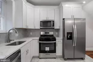 2445 S Rosewood St, Philadelphia, PA 19145 - Photo 12