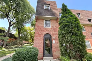 4000 Gypsy Ln, Philadelphia, PA 19129 - Photo 1