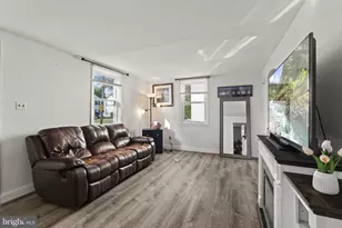 467 Evergreen Ave, Philadelphia, PA 19128 - Photo 4