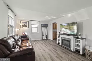 467 Evergreen Ave, Philadelphia, PA 19128 - Photo 4