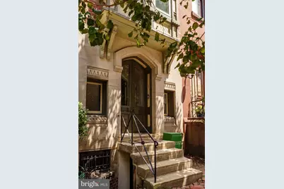2203 Saint James Place, Philadelphia, PA 19103 - Photo 2
