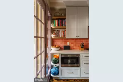 2203 Saint James Place, Philadelphia, PA 19103 - Photo 10