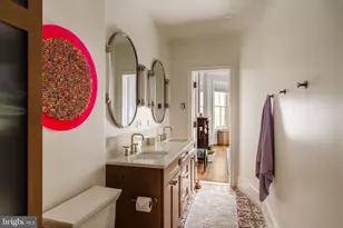 2203 St James Pl, Philadelphia, PA 19103 - Photo 24